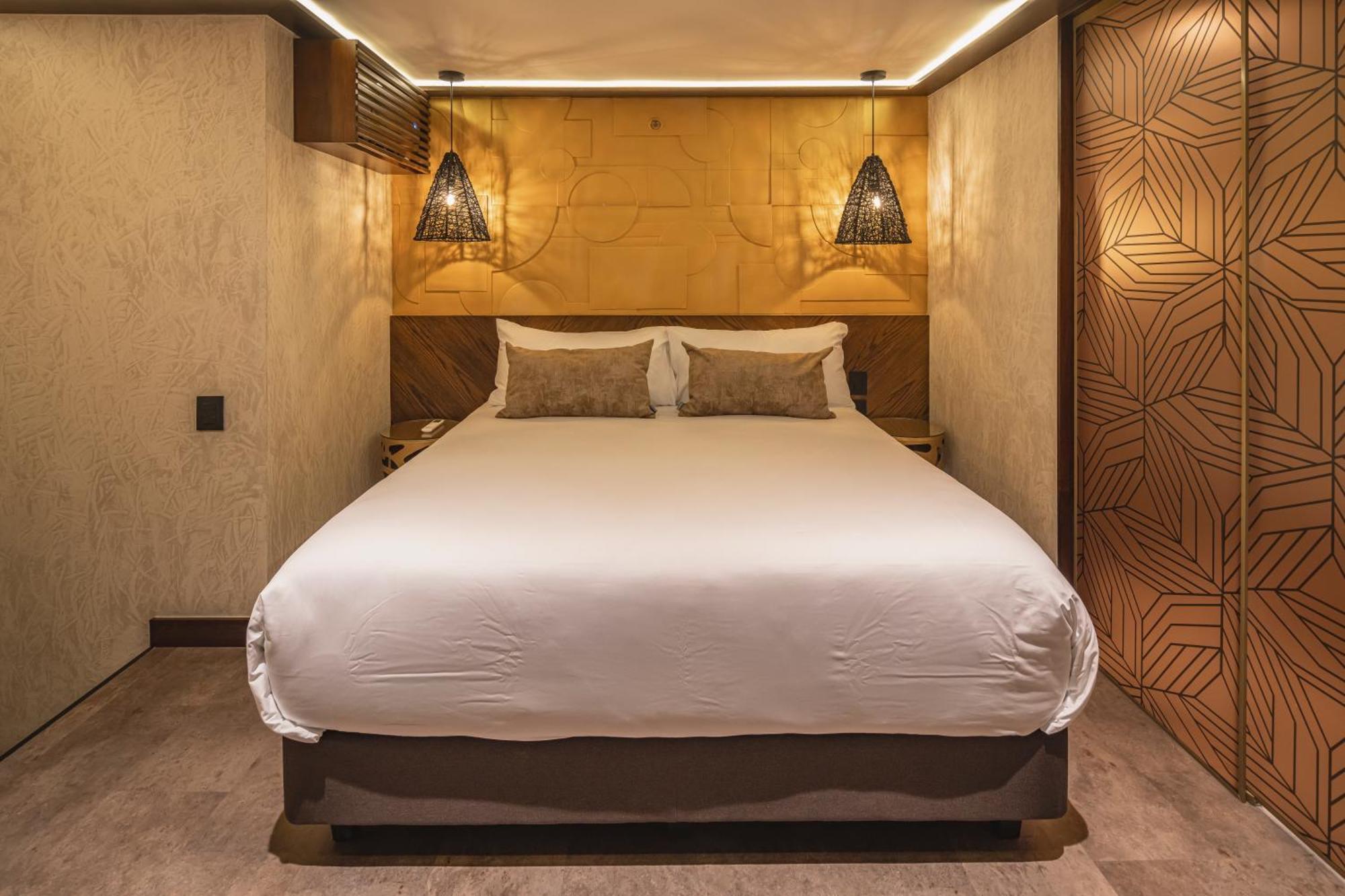 Golden Valley Hotel Медельин Экстерьер фото