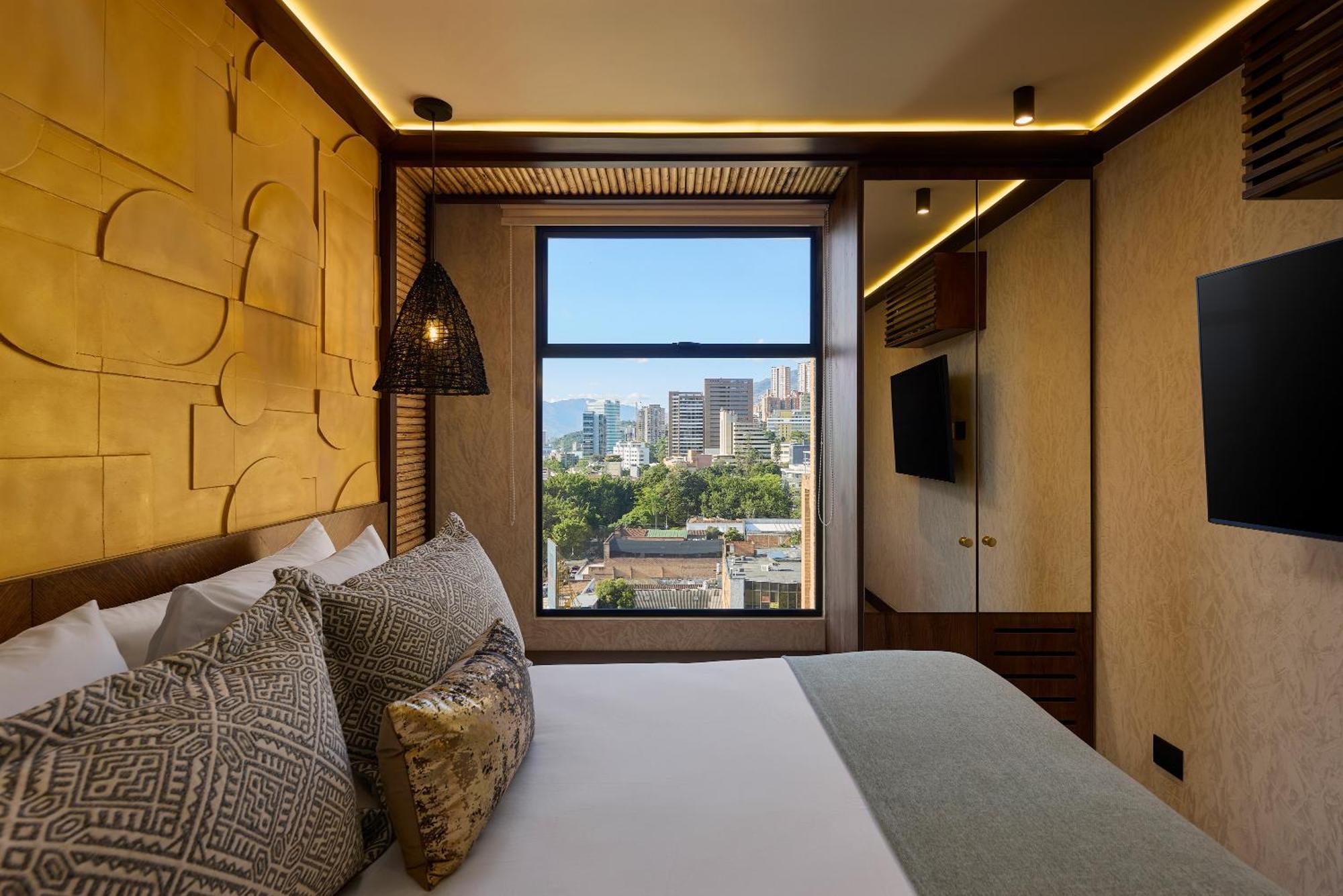 Golden Valley Hotel Медельин Экстерьер фото