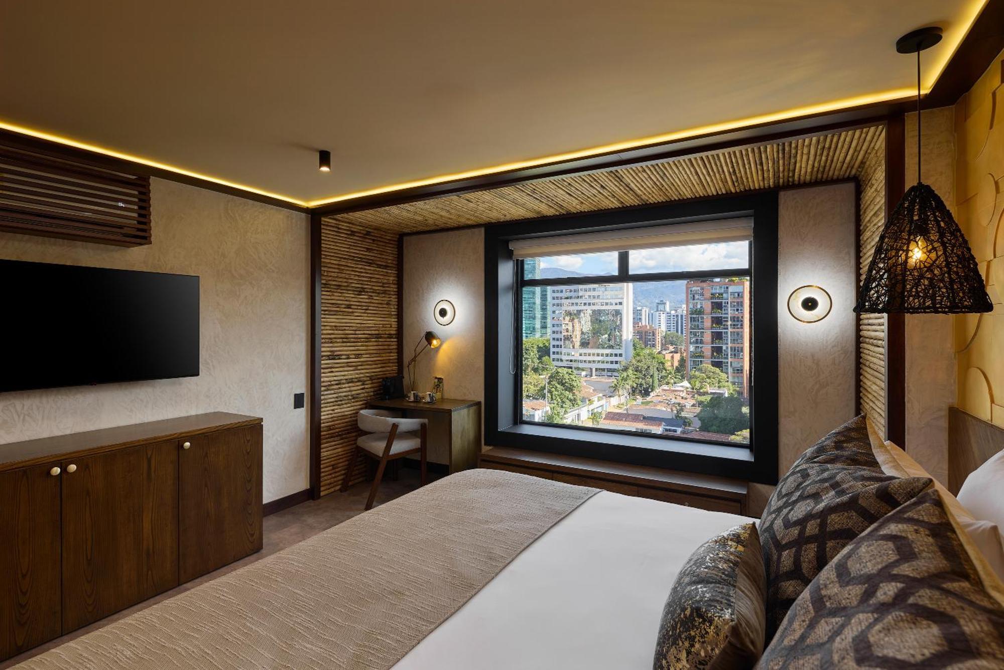 Golden Valley Hotel Медельин Экстерьер фото