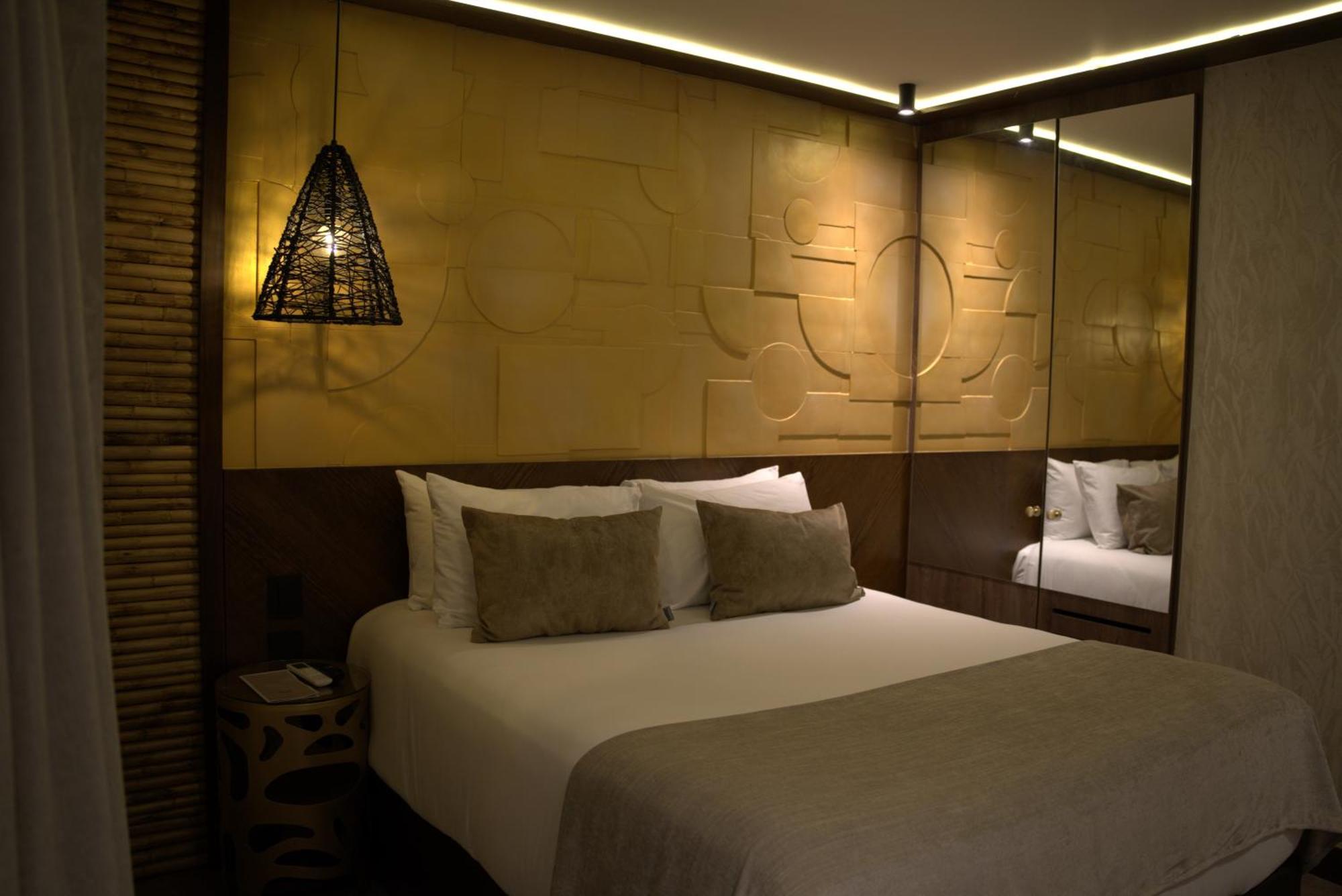 Golden Valley Hotel Медельин Экстерьер фото